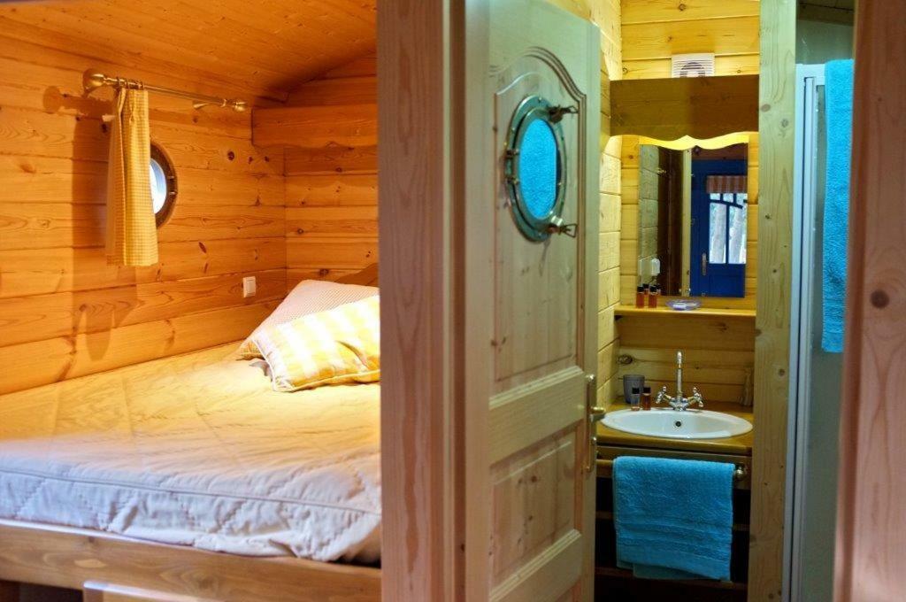 Roulotte De Charme Ferienhaus *